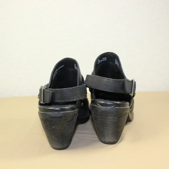 BORN Women's Mule Studded Shoes Black Size 7 - Picture 6 of 8